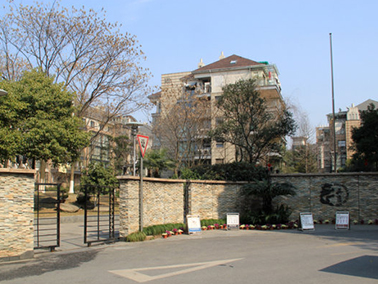 中大吳莊小區(qū)露臺(tái)、外墻防水維修